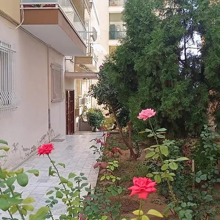 Floral Tribute Apartment *