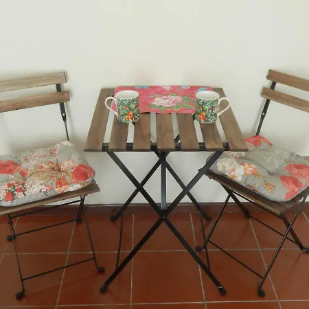 Apartment Floral Tribute *