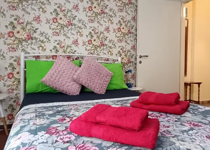 Apartment Floral Tribute *
