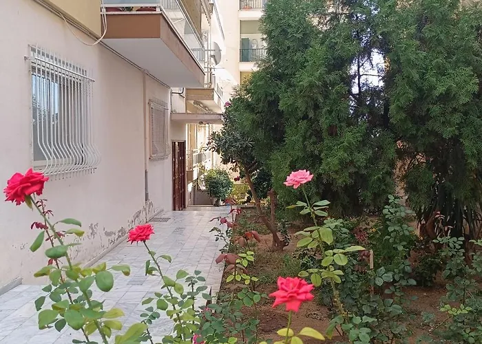 Floral Tribute Apartment *