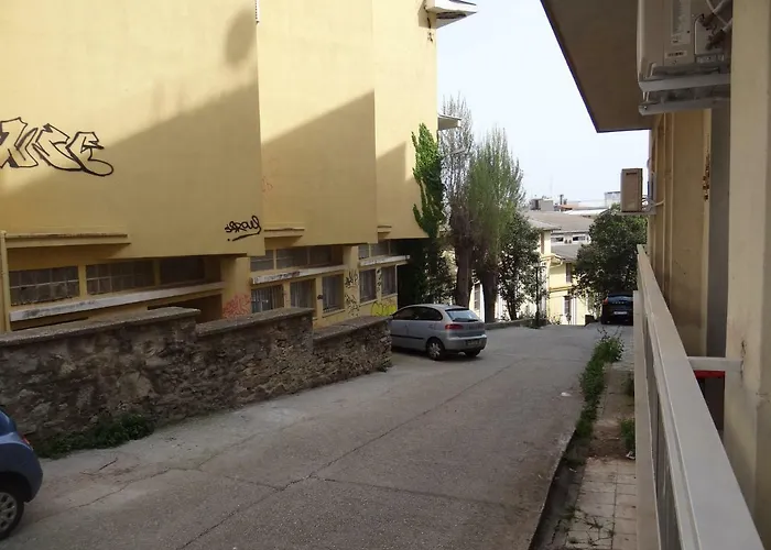 Floral Tribute Кавала