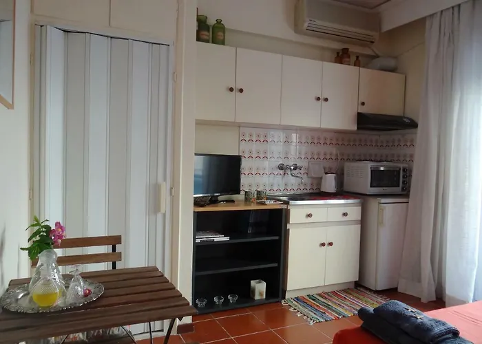 Floral Tribute Кавала