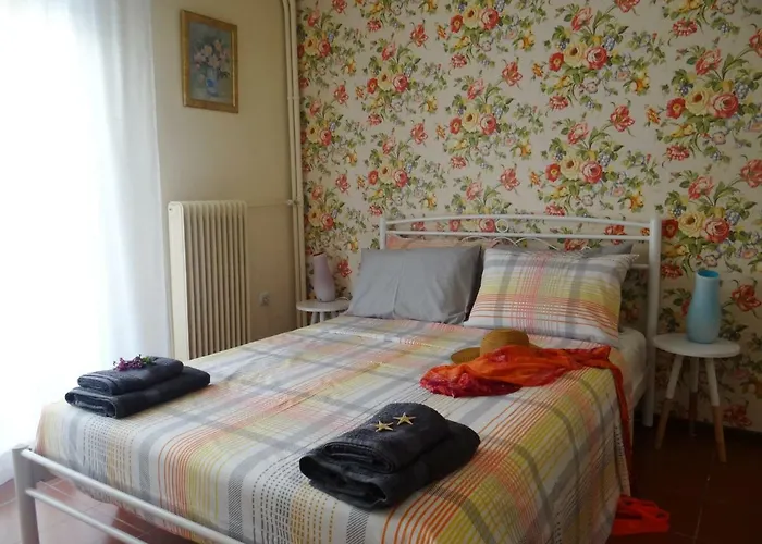 Апартаменты Floral Tribute Кавала